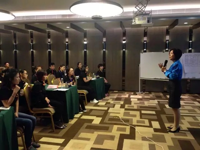 國(guó)富“引領(lǐng)”慕思，向奢侈品學(xué)營(yíng)銷(xiāo)